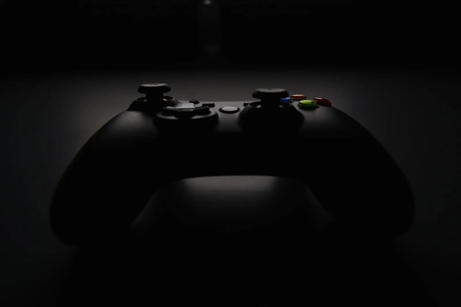 دەسکی یاریی ڕەشی Xbox